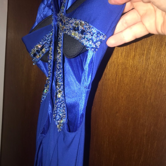 Prom gown - Picture 3 of 3